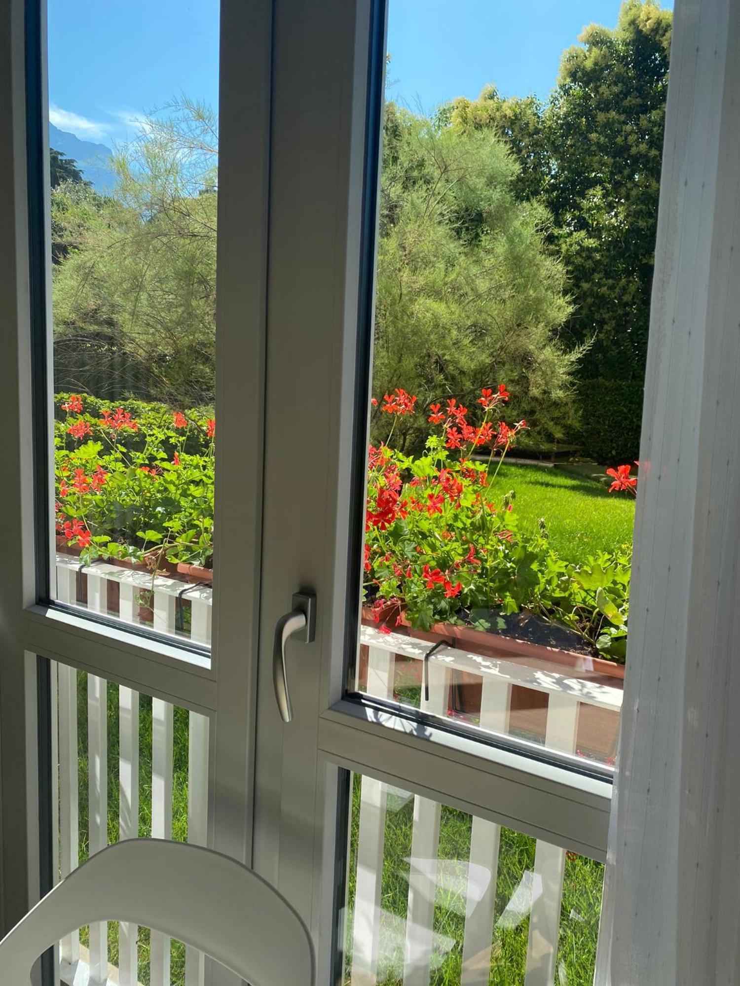 Appartamento Casa Corso Matteotti 16 Lecco Esterno foto